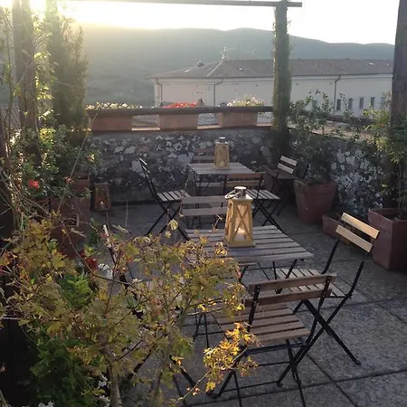 La Corte Di Alice 3*